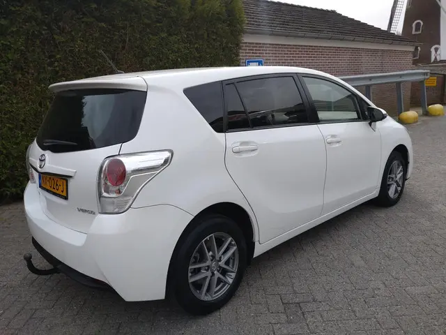Toyota Verso 1.6 VVT-i Comfort 2015 Benzine 3