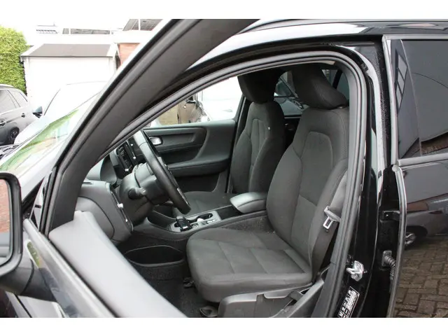 Volvo XC40 1.5 T2 Momentum Core 2021 Benzine 10