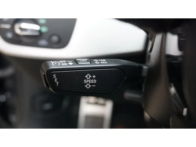 Audi A4 Avant 35 TFSI 150pk 2x S-Line 2022 Benzine 46