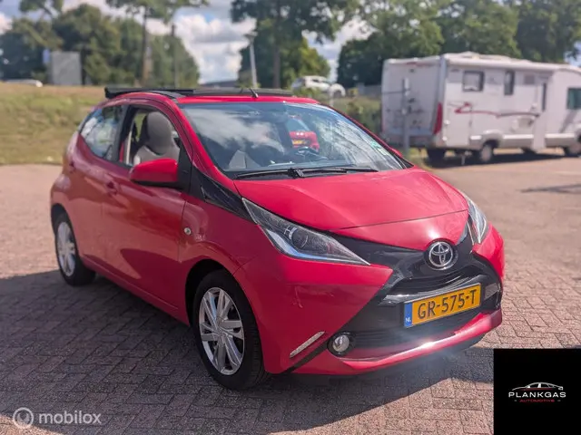 Toyota Aygo 1.0 VVT-i x-wave CABRIO! 2015 Benzine 3