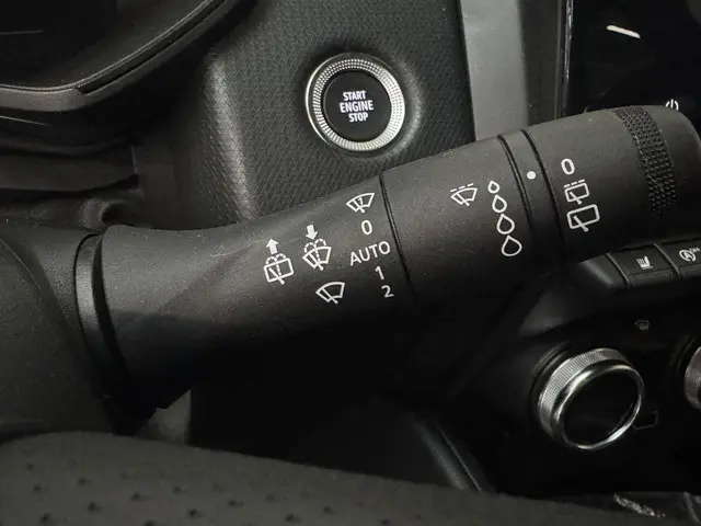 Mitsubishi Colt 1.0T MT First Edition 2024 Benzine 18