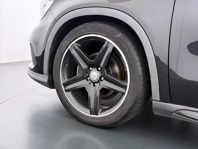 Mercedes-Benz GLA 180 AMG line 2016 Benzine 7
