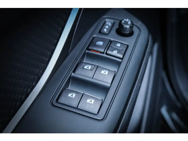 Toyota C-HR 1.8 Hybrid Dynamic 2016 Hybride Benzine 10