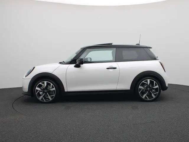 MINI 3-Deurs Cooper C 2024 Benzine 4