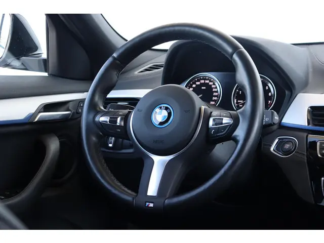 BMW X2 xDrive25e 2022 Hybride Benzine 15