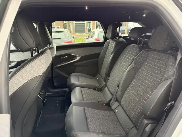 Peugeot 5008 1.2 Hybrid 145 Allure 2025 Hybride Benzine 6