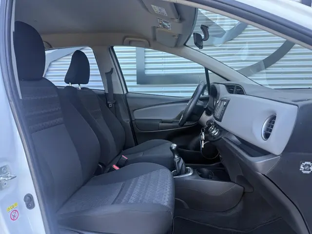 Toyota Yaris 1.0 VVT-i Aspiration 2016 Benzine 9