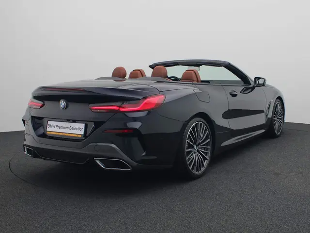 BMW 8 Serie 2