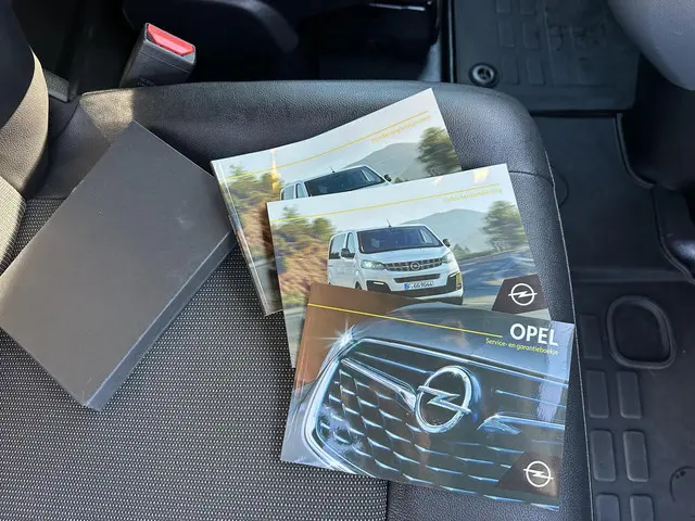 Opel Vivaro 2.0 CDTI 150 PK L3H1 Innovation 2021 Diesel 28