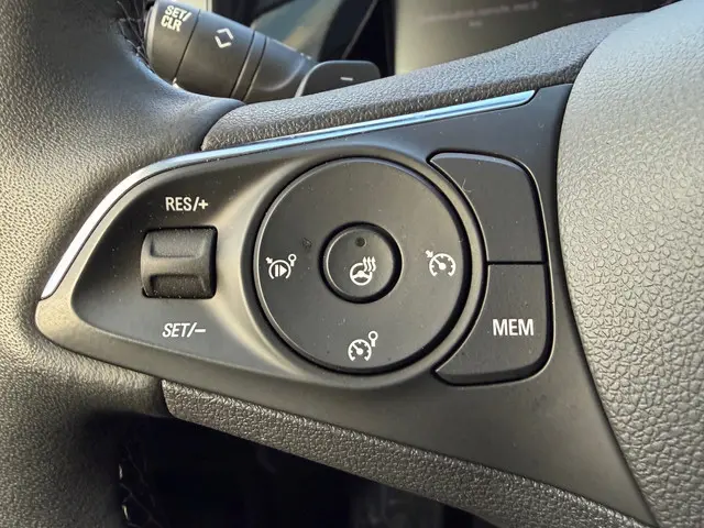 Opel Grandland 1.2 Turbo GS Line 2023 Benzine 23