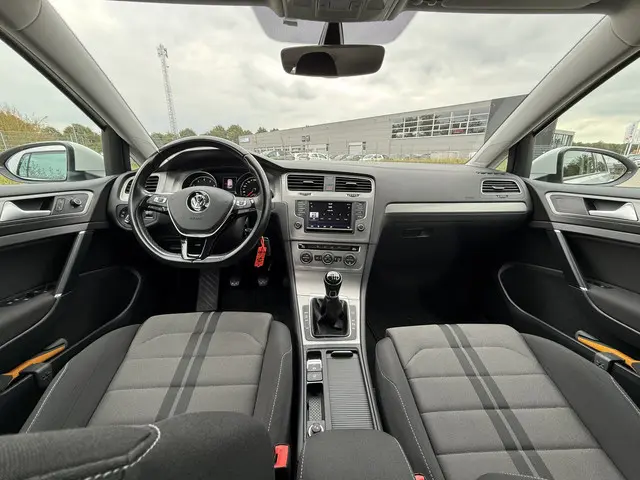 Volkswagen Golf 1.0 TSI Connected Series 2017 Benzine 16