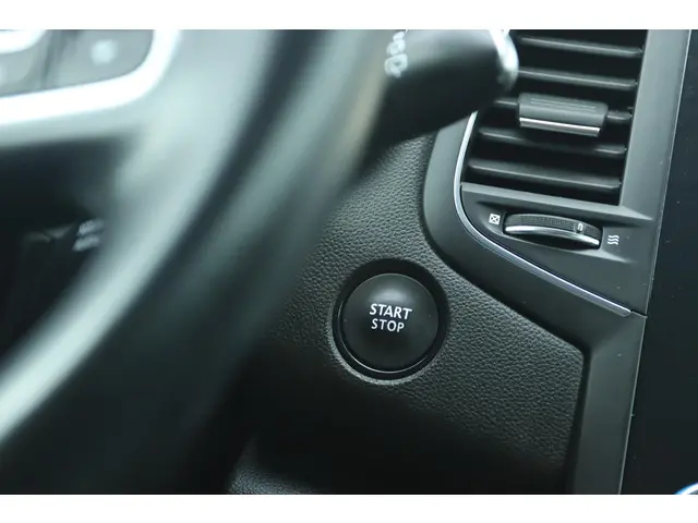 Renault Mégane Estate 1.3 TCE LIMITED 2019 Benzine 23