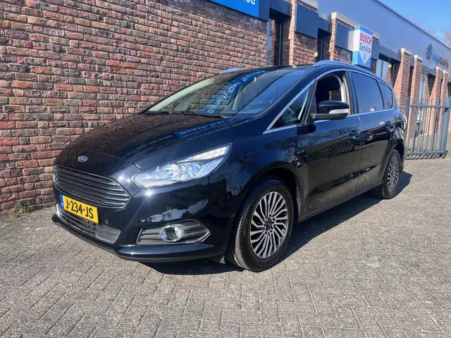 Ford S-Max 1.5 Titanium 7p. Carplay Trekhaak 2019 Benzine