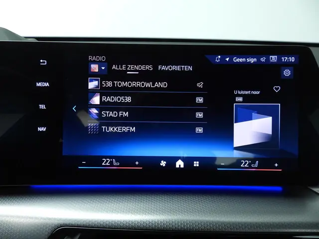 BMW X1 sDrive18i 2025 Benzine 21