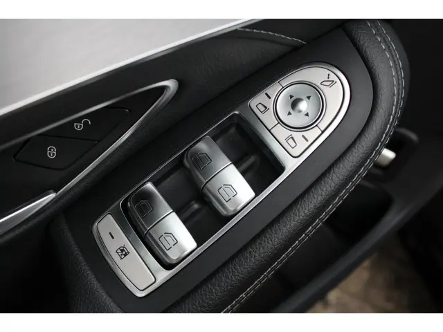 Mercedes-Benz C-Klasse AMG 63 2017 Benzine 24
