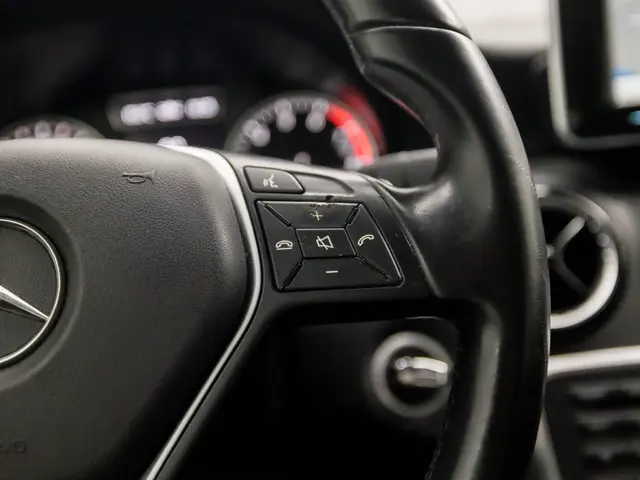 Mercedes-Benz A-Klasse 180 Black Sport 2013 Benzine 19