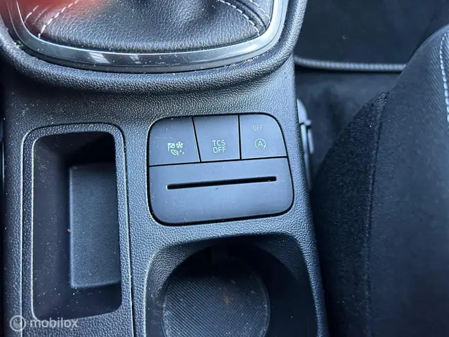 Ford Fiesta 1.0 EcoBoost Hybrid Titanium 2022 Benzine 9