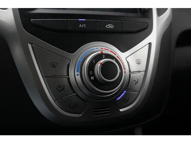 Hyundai ix20 1.4i Go! 2015 Benzine 21