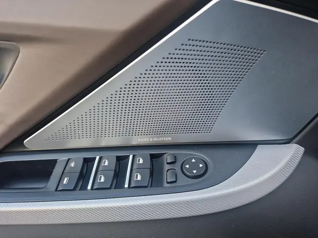 BMW 6 Serie Cabrio 650xi High Executive 2013 Benzine 39