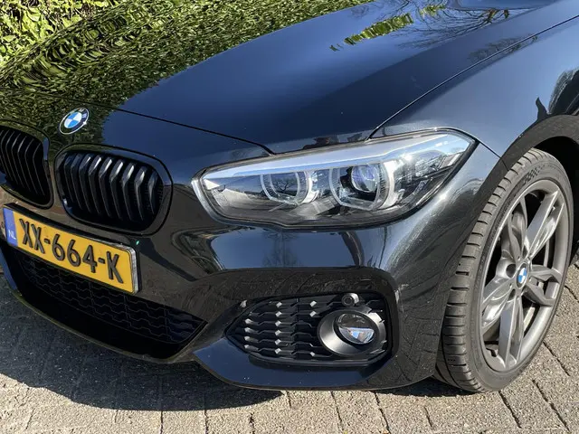 BMW 1 Serie 116i High Executive 2019 Benzine 27