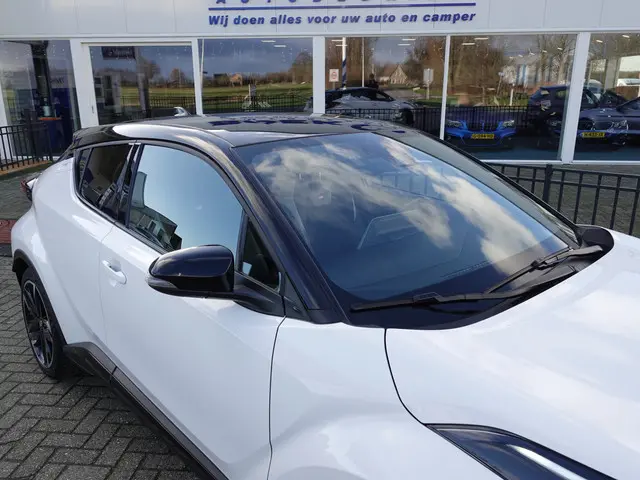 Toyota C-HR 2.0 Hybrid GR-Sport 2023 Hybride Benzine 15