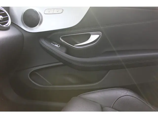 Mercedes-Benz C-Klasse Cabrio 180 Premium 2018 Benzine 35