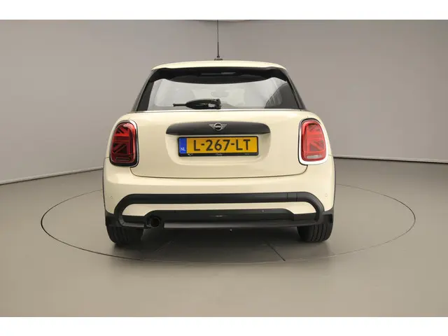 MINI 5-Deurs One 2021 Benzine 3