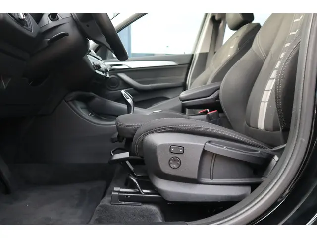 BMW X1 sDrive18i High Executive 2019 Benzine 20