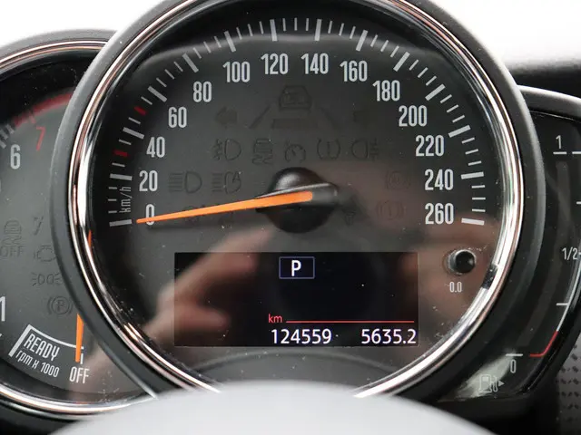 MINI 5-Deurs Cooper 2019 Benzine 23