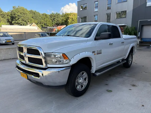 Dodge Ram 2500 SLT Hemi 5.7 V8 2018 LPG/Gas 3
