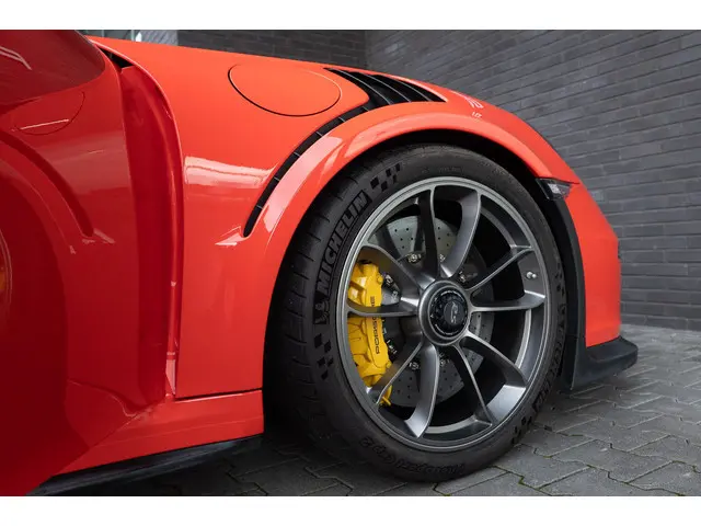 Porsche 911 4.0 GT3 RS | PCCB | Neuslift 2015 Benzine 31