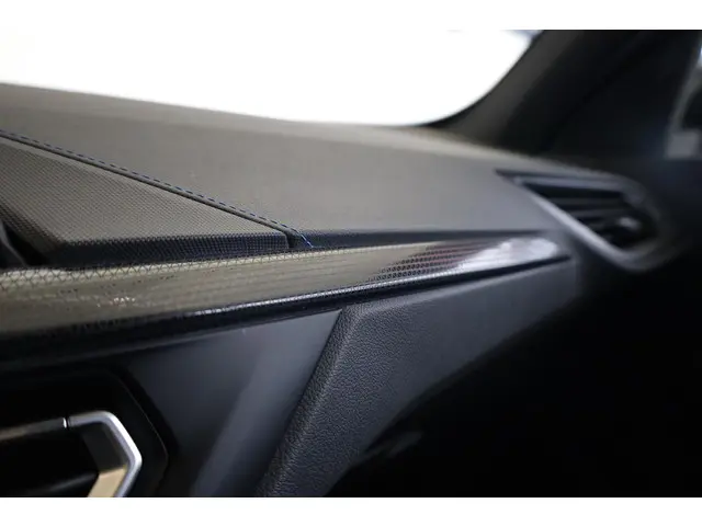 BMW 1 Serie 118i 2024 Benzine 17