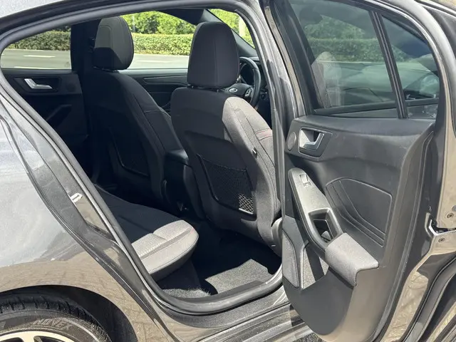 Ford Focus 1.0 EcoBoost Titanium X Business 2020 Benzine 17