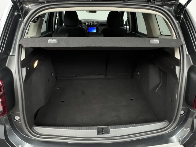 Dacia Duster 1.3 TCe 150 EDC Prestige 2021 Benzine 30