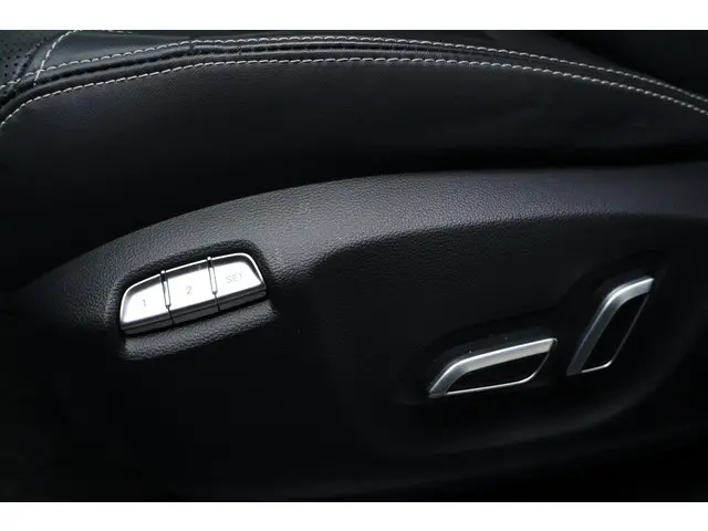 MG Marvel R Luxury 70 kWh 2022 Elektrisch 13