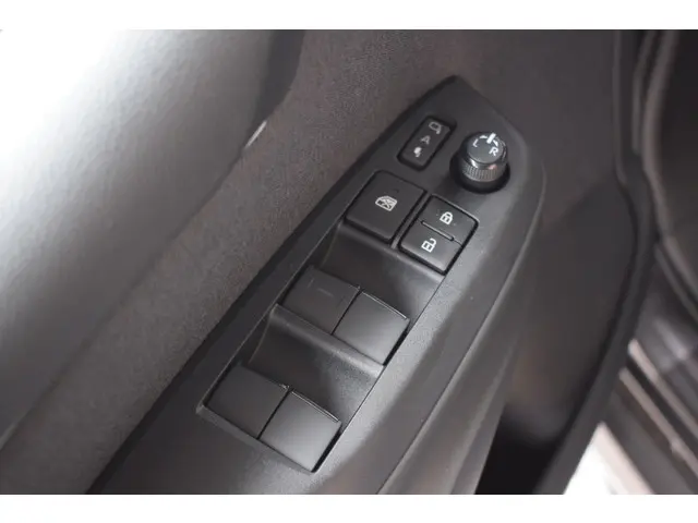 Mazda 2 Hybrid 1.5 Homura Plus 2025 Hybride Benzine 17