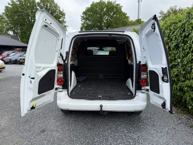 Peugeot Partner 120 1.6 e-HDI L1 Navteq 2014 Diesel 21