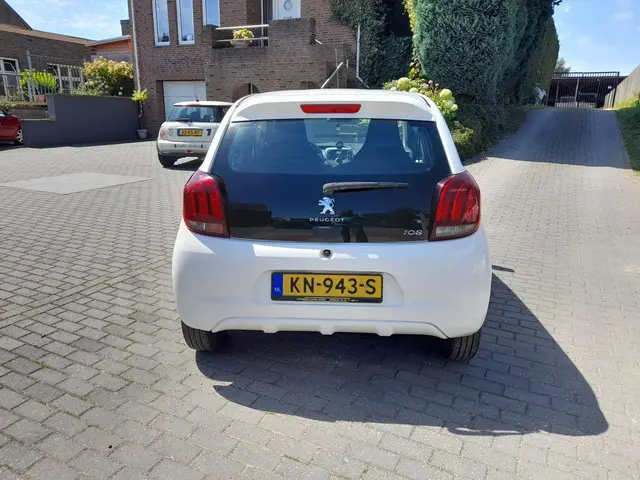 Peugeot 108 1.0 e-VTi Blue Lion 2016 Benzine 7