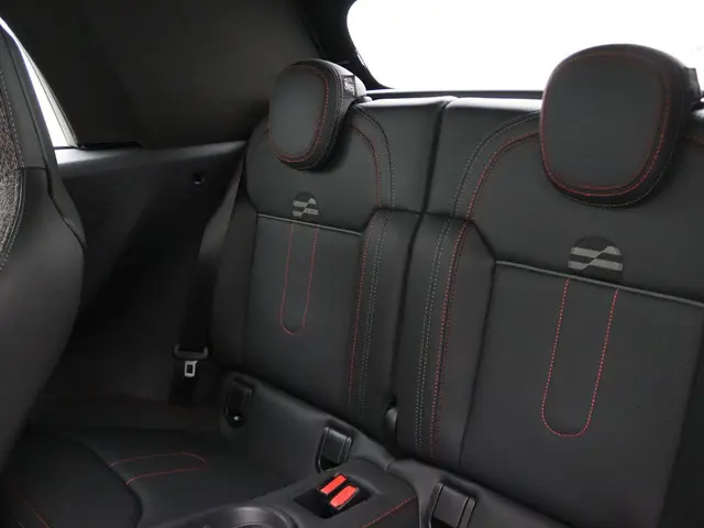 MINI Cabrio C 2026 Benzine 24