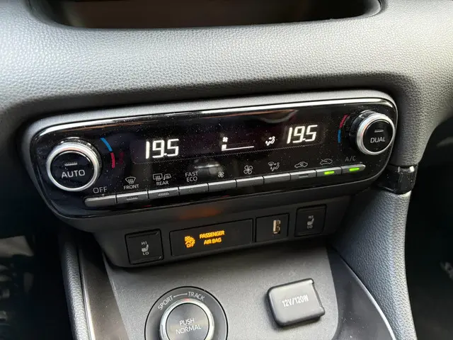 Toyota Yaris 1.6 GR Performance 2021 Benzine 16