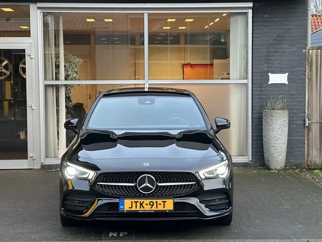 Mercedes-Benz CLA 250 e AMG Line 2022 Hybride Benzine 10