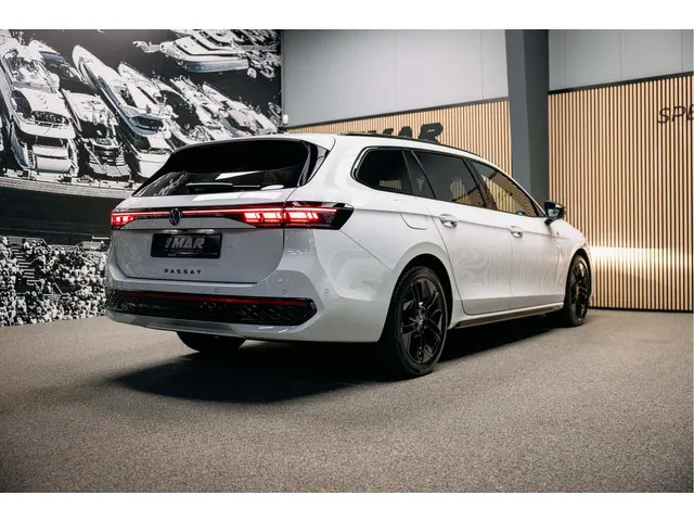 Volkswagen Passat R-Line Diesel 2024 Diesel 13