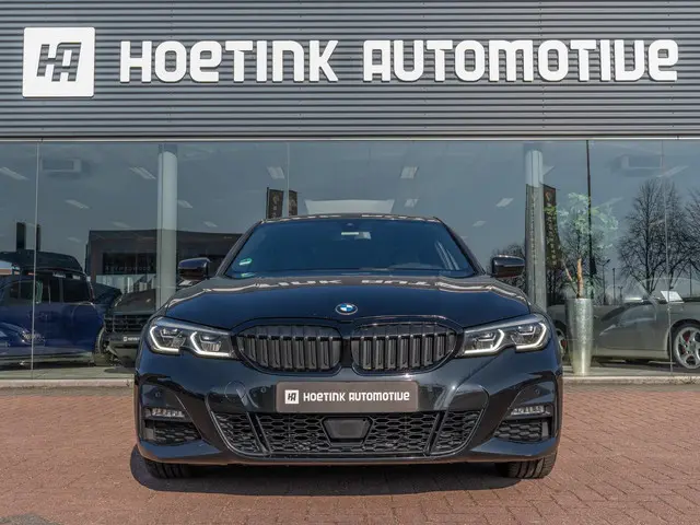 BMW 3 Serie 330i High Executive Edition 2019 Benzine 7