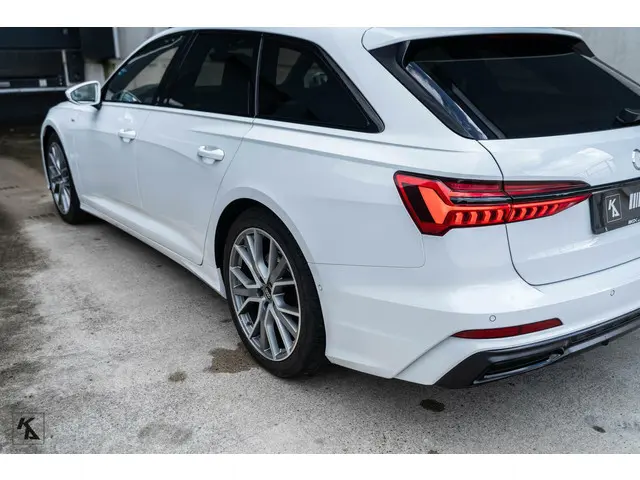 Audi A6 Avant 45 TFSI | 2019 Quattro | S-line 2019 Benzine 13
