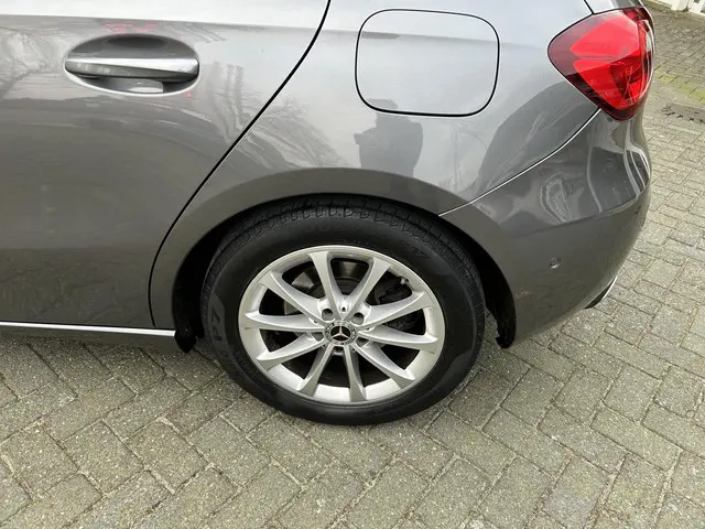 Mercedes-Benz A-Klasse 220 Premium 2019 Benzine 9