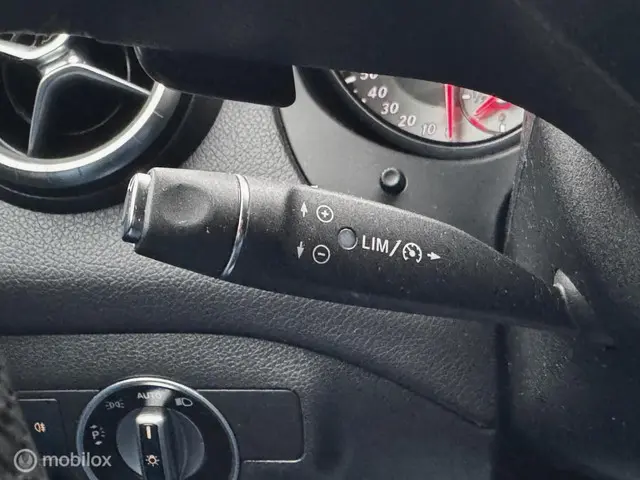 Mercedes-Benz CLA 200 2013 Benzine 14