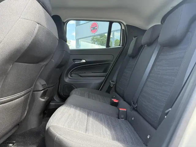 Jeep Avenger Longitude 54 kWh Aut. 2024 Elektrisch 14
