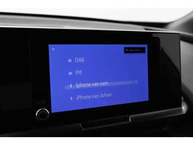 Toyota C-HR 1.8 Hybrid 140 Dynamic 2024 Hybride Benzine 40