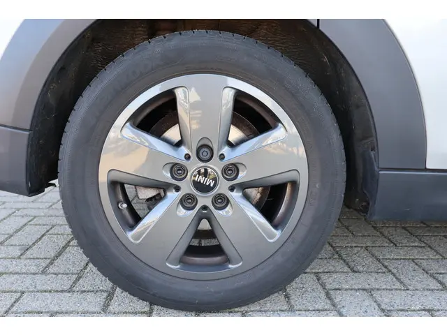 MINI Cooper Mini 1.5 Camden Edition 2023 Benzine 23