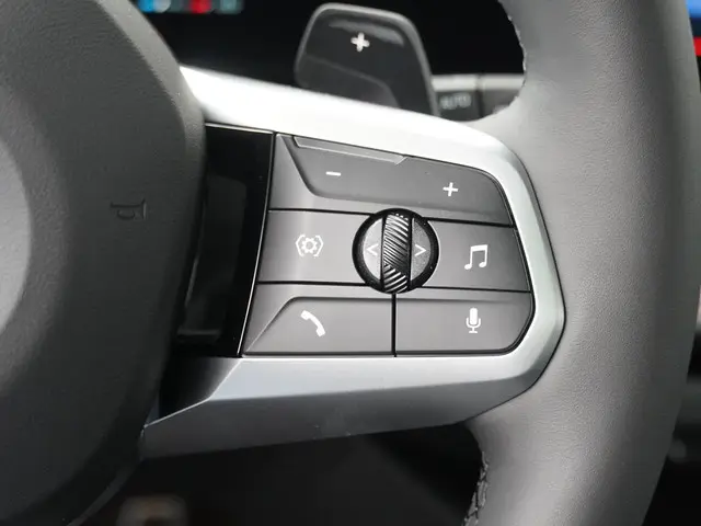 BMW 1 Serie 120 2025 Benzine 20